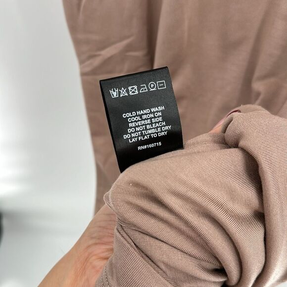 SER.O.YA Irene Midi Bodycon Off The Shoulder Twist Dress - Picture 7 of 8